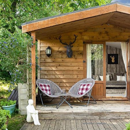 The Log Cabin With Private Hot Tub, Bath Villa Exterior photo